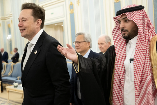Tỷ phú Elon Musk thắng lớn trong chuyến công du Trung Đông của Tổng thống Trump