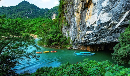 Đầu tư gần 500 tỷ phát triển du lịch sinh thái cho vườn quốc gia sở hữu hang động lớn nhất thế giới