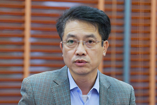 Vụ trưởng Bộ Nội vụ nói về đề xuất thêm biên chế để tiến sĩ làm công chức
