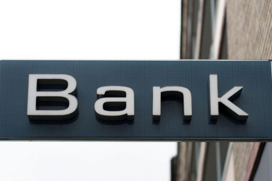 Sao đổi ngôi trong ngành ngân hàng: Techcombank vượt BIDV, chiếm đỉnh thu nhập dịch vụ quý I/2025