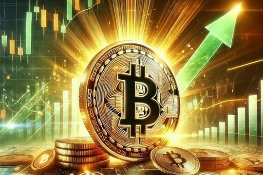 Hơn 2,5 tỷ USD ồ ạt đổ vào các quỹ ETF Bitcoin khi giá lập đỉnh mới: Thị trường tài chính đang chuyển hướng?