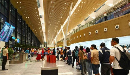 Nhà ga 11.000 tỷ được ví như 'thành phố hàng không' của Việt Nam liên tục gặp sự cố, Bộ Xây dựng ra chỉ đạo 'nóng'