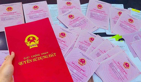 Từ giờ, có 3 trường hợp không thể sang tên sổ đỏ dù mua nhà đất đã công chứng xong