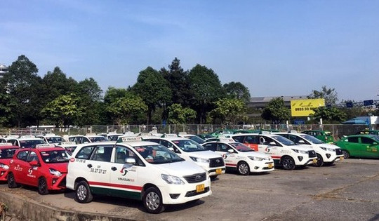 Thu hồi bãi đỗ xe taxi hơn 3.500m2 nằm ‘sát vách’ sân bay lớn bậc nhất Việt Nam