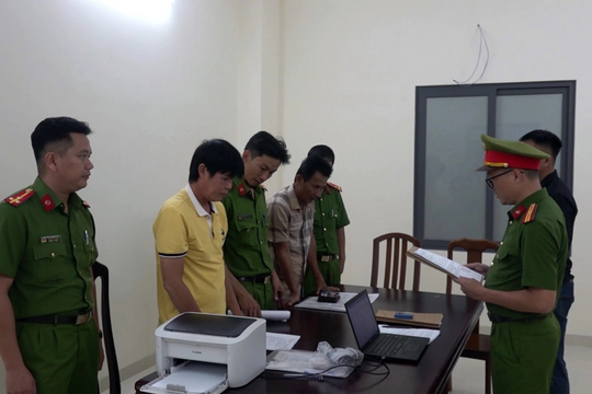 Khám xét nơi ở, bắt cựu cầu thủ Việt Nam nổi tiếng, ‘Vua phá lưới’ một thời