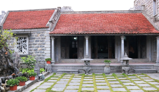 Nhà đá hơn trăm tuổi giữa lòng cố đô, chủ nhân từng tham gia xây dựng ‘kinh đô Công giáo Việt Nam’