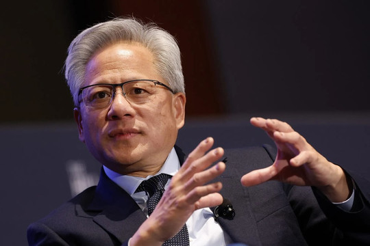 CEO Nvidia Jensen Huang cảnh báo: ‘AI không cướp việc của bạn, nhưng người dùng AI thì có thể’