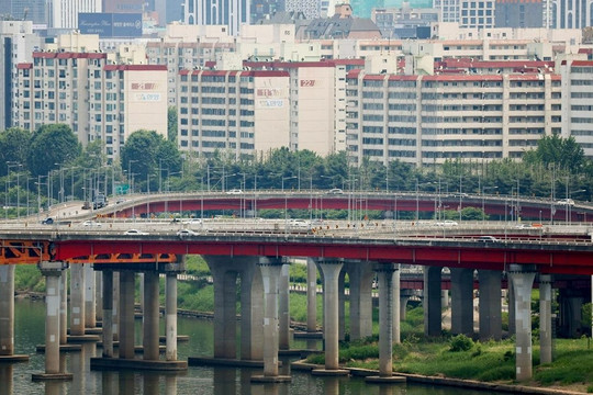 Hơn 50.000 căn nhà nằm trong tay người Trung Quốc khiến dư luận lo lắng, chuyện gì đang xảy ra ở siêu cường châu Á?