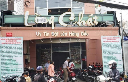 Xử phạt hộ kinh doanh Lòng Chát Quán hơn 6,7 triệu đồng sau vụ lòng se điếu