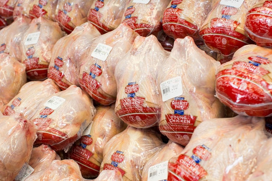 Phát hiện thịt gà 'rửa clo', xác lợn chất đống trên sàn: Bê bối rúng động ngành chế biến thịt 8 năm về trước