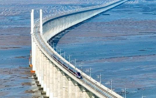 Láng giềng Việt Nam sở hữu đường sắt cao tốc vượt biển dài gần 300km nối liền 3 thành phố, vốn đầu tư 177.000 tỷ đồng