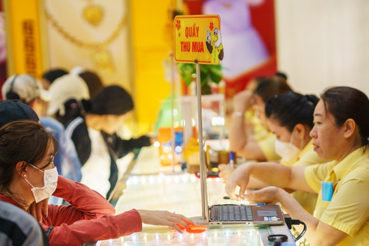 Muốn ổn định thị trường vàng, phải xử lý tận gốc nguồn cung