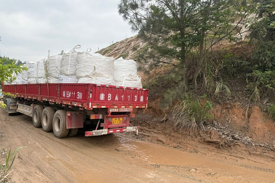 200.000 tấn nam châm tắc nghẽn: Trung Quốc siết chặt đất hiếm, phương Tây khốn đốn