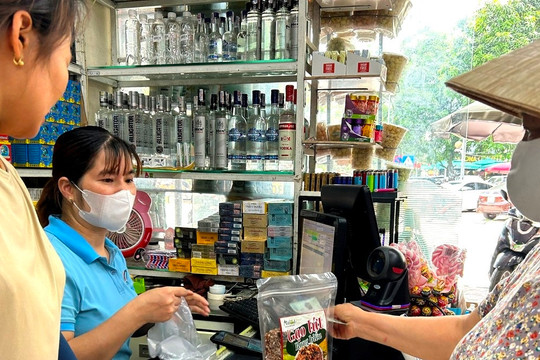 Hộ kinh doanh chao đảo vì quy định mới: Né một dòng chuyển khoản, có thể trả giá đắt