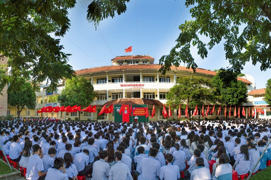Gần 1.200 thí sinh tranh suất vào trường chuyên có tỷ lệ HSG Quốc gia cao hàng đầu cả nước, lịch sử gần 100 năm có 2.000 giải