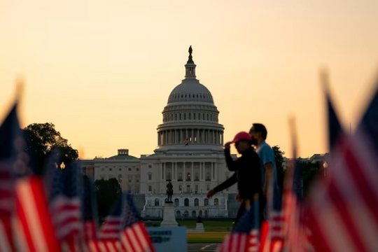 Dự luật mới của ông Trump có thể khiến thâm hụt Mỹ tăng thêm 2,4 nghìn tỷ USD, 10,9 triệu người mất bảo hiểm y tế