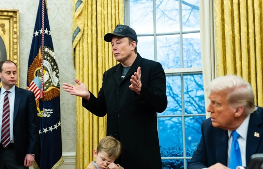 Khẩu chiến giữa ông Trump và tỷ phú Elon Musk tiếp tục tăng nhiệt