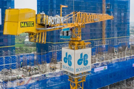 Lý do nhiều chủ tịch doanh nghiệp ồ ạt bán cổ phiếu