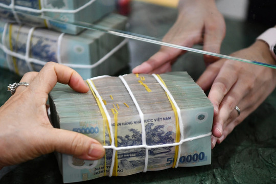 Lãi suất ngân hàng hôm nay 9/6/2025: Gửi tiền ngân hàng 'ngoại' nào có lợi nhất?