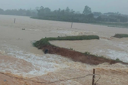 Tin nóng về bão số 1: Mưa lớn, chủ động phá một phần đê tại đập thủy lợi chứa 500.000m³ nước