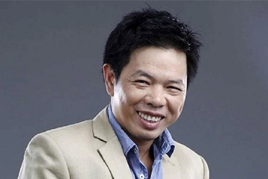 Nam diễn viên được phong 'ông hoàng phòng vé' nổi tiếng khắp Việt Nam, tuổi 51 hạnh phúc bên vợ hai là thạc sĩ kinh tế kém 11 tuổi