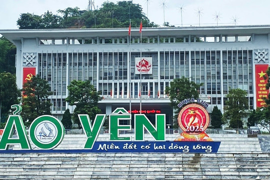 Chủ tiệm in ấn 'tố' 13 đơn vị cấp huyện, xã chây ì món nợ gần 2 tỷ đồng