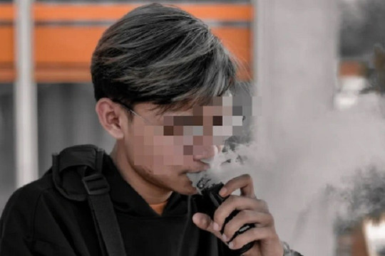 Sắp tới, không ngăn người khác hút thuốc lá điện tử có thể bị phạt nặng
