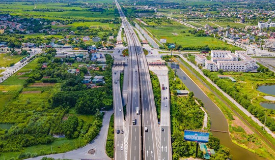 Bộ Xây dựng được trao thêm thẩm quyền về quy hoạch và quản lý hạ tầng giao thông