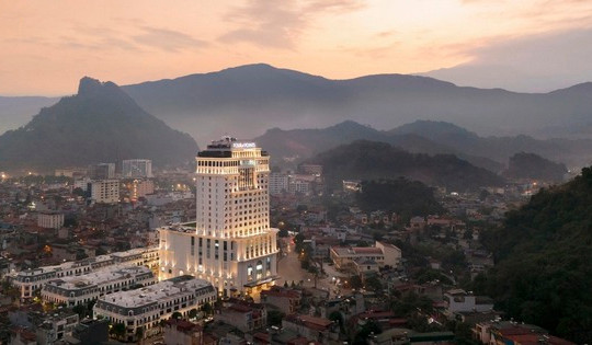 Tỉnh sở hữu cao nguyên đá hùng vĩ bậc nhất Việt Nam có khách sạn 5 sao đầu tiên