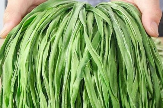 Rau 'quý tộc' một thời nay lên ngôi đặc sản đắt đỏ, vạn người mê: Giá tới nửa triệu đồng/kg vẫn được săn lùng