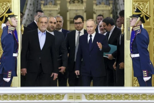 Thân với cả hai, Tổng thống Nga Putin có thể trở thành ‘người dập lửa’ giữa Israel và Iran
