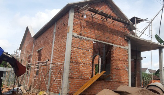 Từ nay, tự ý xây nhà vượt diện tích đất ở, người dân có được cấp sổ đỏ không?