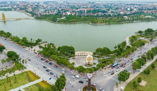 Chỉ nửa tháng nữa, thị xã trăm tuổi lâu đời nhất Việt Nam sẽ chuyển đổi thành 3 phường
