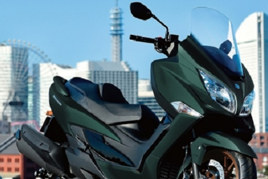 'Huyền thoại xe ga' phiên bản mới của Suzuki chính thức ra mắt: Thiết kế cực chất, phanh ABS 2 kênh, giá bán khiến nhiều người ngỡ ngàng