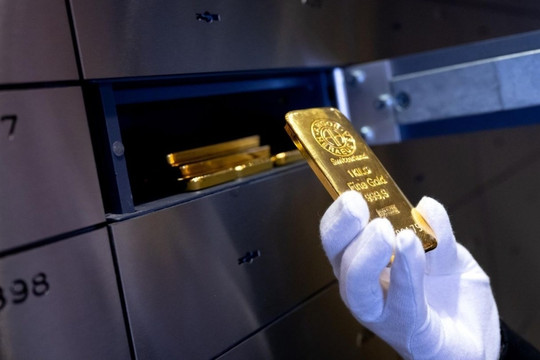 Giá vàng tăng gần 30%, nhưng một dự báo lại khuyên nhà đầu tư nên dè chừng