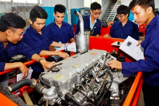Đề xuất: Sinh viên ngành kỹ thuật, công nghệ được hỗ trợ 3,6 triệu/tháng