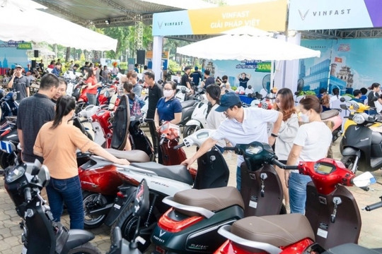 Chỉ vài tiếng nữa, VinFast sẽ tổ chức đổi xe xăng lấy xe điện, khách hàng sắp nhận loạt quyền lợi khủng