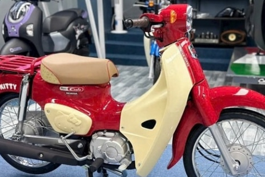 Xe số 'huyền thoại' của Honda chính thức cập bến đại lý Việt, dân tình 'đứng ngồi không yên': Thiết kế bắt mắt, giá bán gây bất ngờ