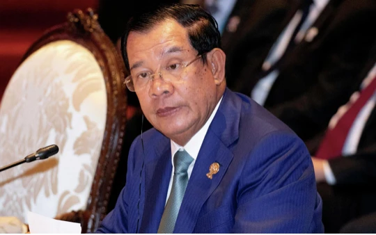 Thư ký Thủ tướng Thái Lan đệ đơn khiếu nại ông Hun Sen