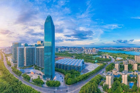 Trung tâm kinh tế sở hữu 2 siêu đô thị, GDP ngang hàng với các quốc gia top 1xuất khẩu xe điện, pin lithium, drone toàn cầu: Đẩy mạnh xuất khẩu công nghệ cao thoát mác công xưởng