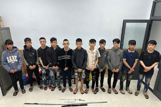 Công an khởi tố, bắt tạm giam 8 người