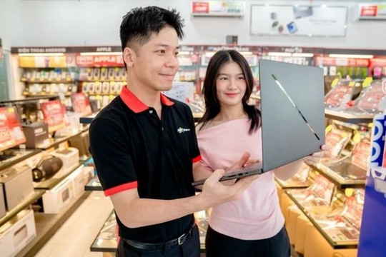 FPT Shop tung ưu đãi cho giáo viên - học sinh mua laptop AI mùa tựu trường: Giá từ 8,9 triệu tặng thêm SIM 60GB/tháng