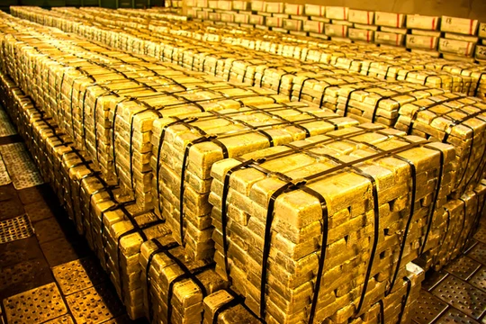 Các nước đổ xô dự trữ vàng khi Mỹ tấn công Iran