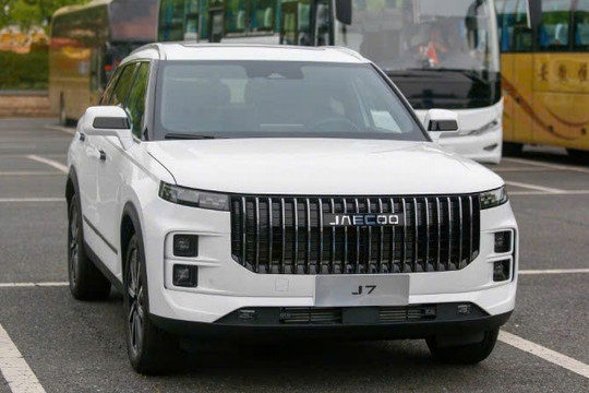 Ô tô Trung Quốc thi nhau hạ giá tại Việt Nam, làm khuấy động thị trường xe