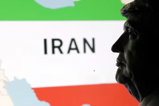 Nhiều dấu hỏi bủa vây ông Trump sau nước cờ bất ngờ với Israel – Iran