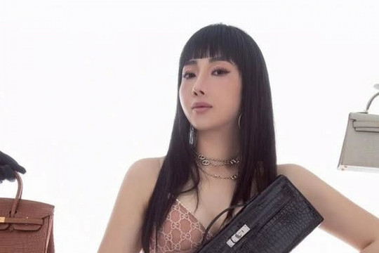 Trước khi bị bắt, Tiktoker Cún Bông từng nổi rần rần với BST túi Hermès Birkin Faubourg 40 tỷ mà người có tiền cũng chưa chắc đã mua được