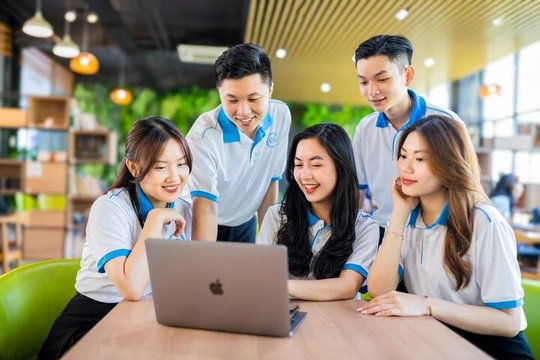 Điểm danh những ngành học dễ tìm việc ở Việt Nam, thu nhập hàng trăm triệu/tháng, nhiều trường đào tạo