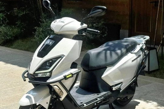 Honda ra mắt ‘siêu tay ga’ giá chỉ hơn 32 triệu, hứa hẹn khách hàng trẻ rất mê: ‘Xịn’ hơn cả ‘đàn anh’ Vision