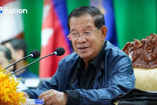 Chủ tịch Thượng viện Campuchia Hun Sen kể hết về lùm xùm với gia tộc Shinawatra trên sóng trực tiếp