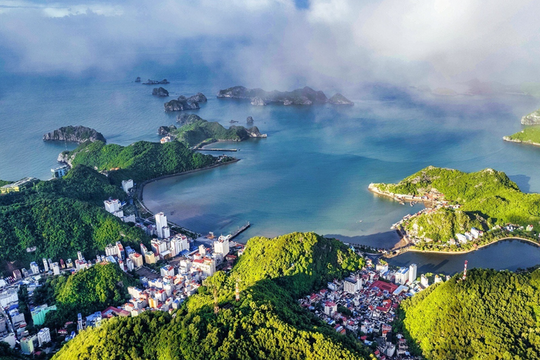 Huyện đảo của Việt Nam sắp lên đặc khu: Sở hữu ‘mỏ vàng’ di sản được UNESCO công nhận, nối đất liền bằng cầu vượt biển dài nhất cả nước